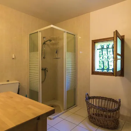 度假居 Welcoming In With Garden Savignac-Lédrier